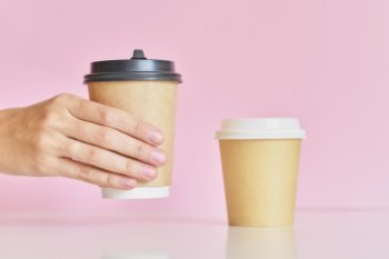 АКОРТ: продажи кофе навынос в магазинах выросли на 80% за год