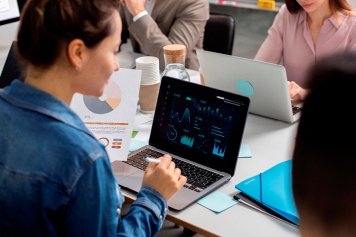 Omni, opti, connected: с чего реально начать производителю уже в этом году