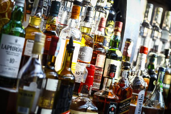 Импорт крепкого алкоголя в Россию с начала года увеличился почти на 20%