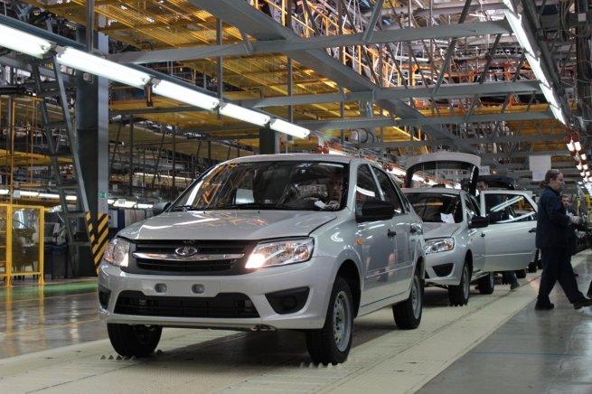 Продажи «Автоваза» в июле увеличились почти в три раза Продажи «Автоваза» в июле увеличились почти в три раза