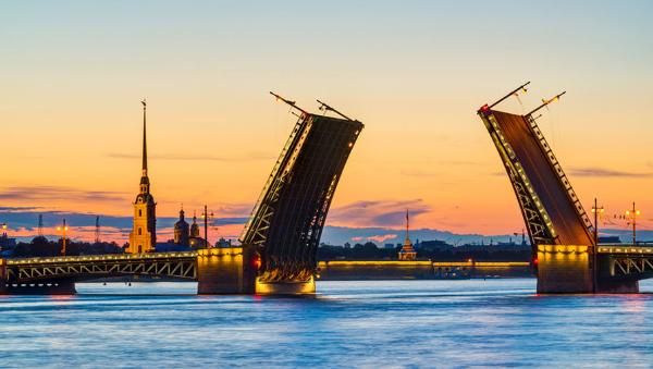 В Петербурге закроют фитнес-центры, бассейны и фуд-корты из-за Covid-19 В Петербурге закроют фитнес-центры, бассейны и фуд-корты из-за Covid-19