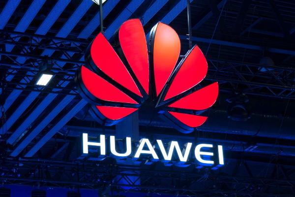 В Huawei опровергли слухи о возможной продаже флагманских брендов