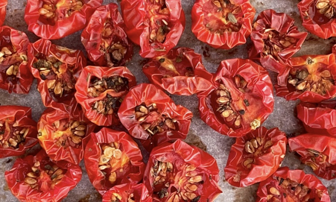 «Мираторг» заменил сицилийские вяленые томаты в масле на астраханские