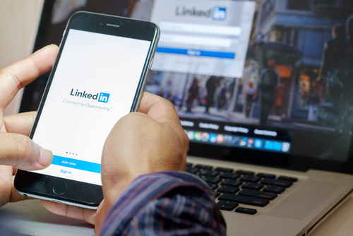 В России могут заблокировать соцсеть для поиска и установления деловых контактов LinkedIn