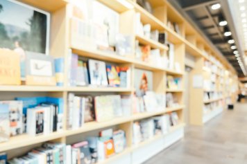 Рост налогов и снижение спроса осложняют развитие книжных магазинов