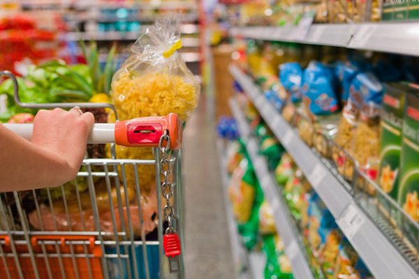 ФАС высказалась против идеи закрывать супермаркеты в выходные дни