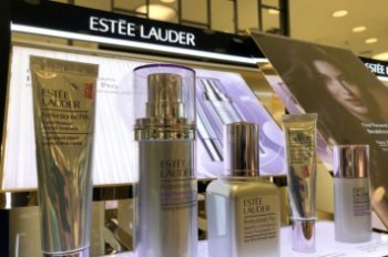 Квартальные убытки Estee Lauder выросли почти вдвое