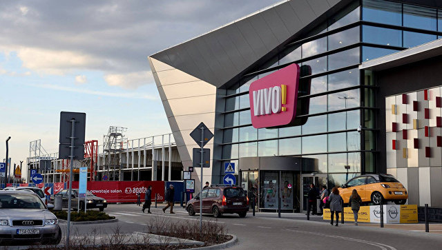 В Польше мужчина с ножом напал на посетителей торгового центра