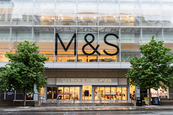 Marks & Spencer запускает в Великобритании сервис доставки одежды в тот же день