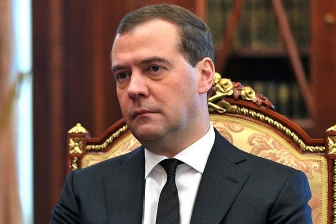 Медведев предсказал удвоение товарооборота с Китаем