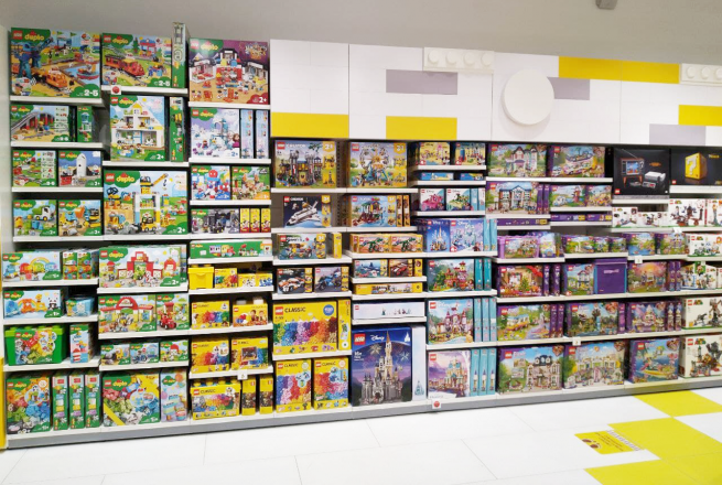 LEGO Group открыла магазин нового формата