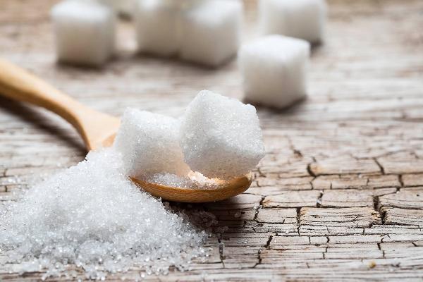 Ритейл Петербурга столкнулся с трудностями поставок сахара