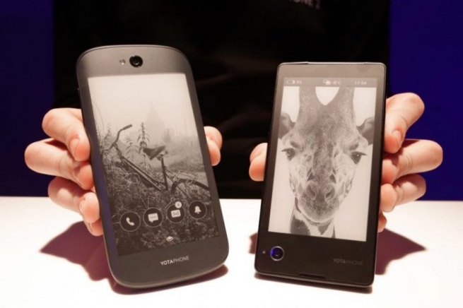 YotaPhone 3 представят на выставке в Китае