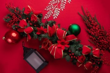 «Лемана ПРО» назвал бюджет россиян на новогодний декор в 2025 году