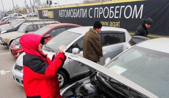 Доля легковых машин старше 10 лет в автопарке РФ за 10 лет выросла в 1,5 раза