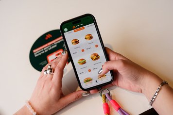 Сеть «Вкусно — и точка» запустила обновлённую программу лояльности
