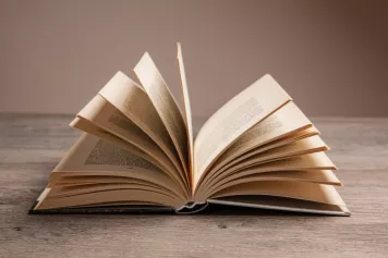 Россияне стали чаще заказывать бумажные книги онлайн