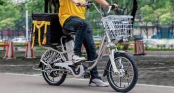 В Москве на велосипедах курьеров планируют устанавливать номера
