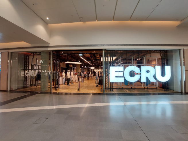 В московских МЕГАХ открылись первые в России магазины Ecru