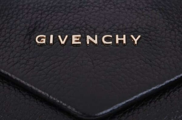 Givenchy намерена защитить свои права на бренд на российских маркетплейсах