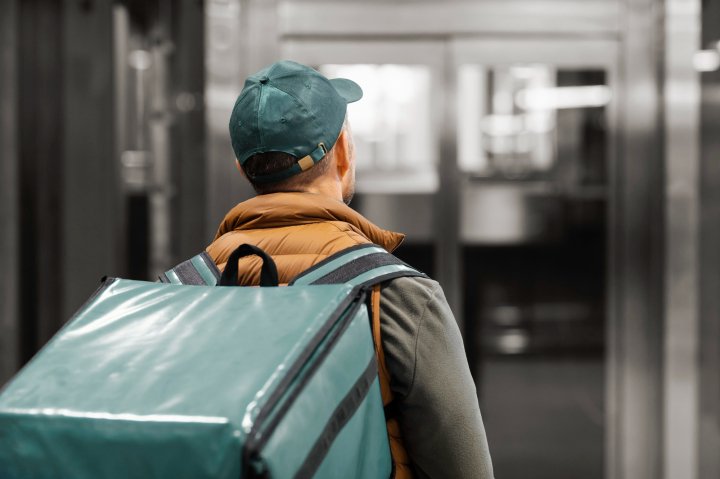 Объём рынка курьерских услуг вырос на 8,8% с начала года