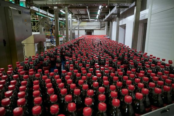 Coca-Cola в России инвестировала более 850 млн рублей в развитие завода в Москве