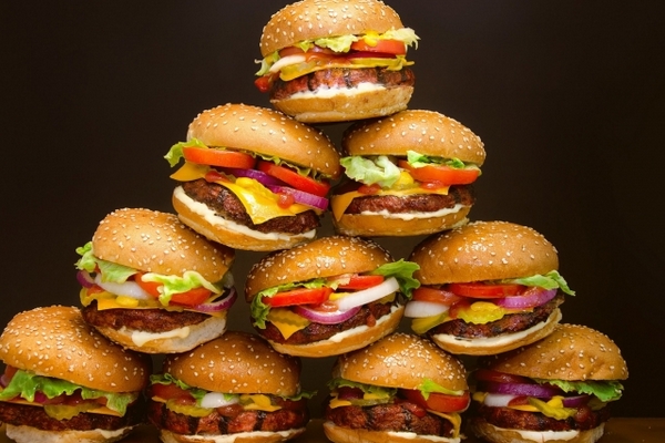 McDonald`s, KFC и Burger King захватили российский рынок McDonald`s, KFC и Burger King захватили российский рынок