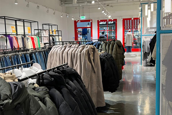 COLIN’S открыл первый в Москве магазин в формате outlet - №2