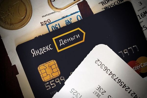 Пользователи «Яндекс.Деньги» смогут снимать наличные в банкомате без карты