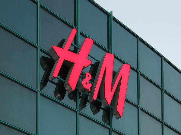 В Китае объявили бойкот H&M и Nike