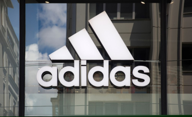 Инвестор Adidas выступает против переизбрания председателя правления компании Инвестор Adidas выступает против переизбрания председателя правления компании