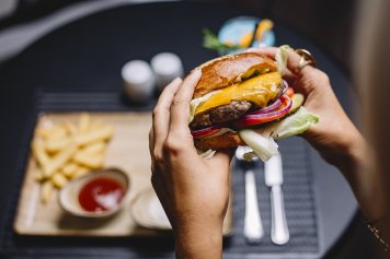 «Вкусно — и точка» подвела итоги первого года работы в Иркутске