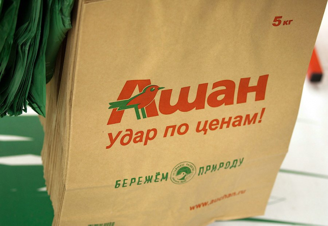 «АШАН» в России отметил снижение продаж пластиковых пакетов на 10%