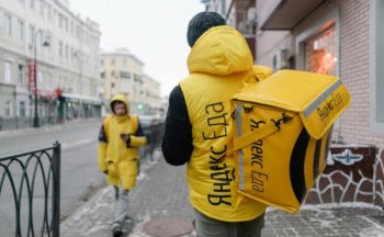Яндекс.Еда отмечает рост спроса на кондитерские изделия в доставке из магазинов