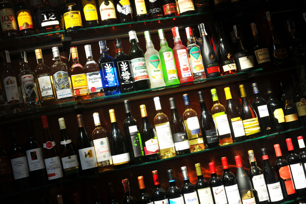 В Москве ограничат продажу алкоголя на выходных в честь 8 марта