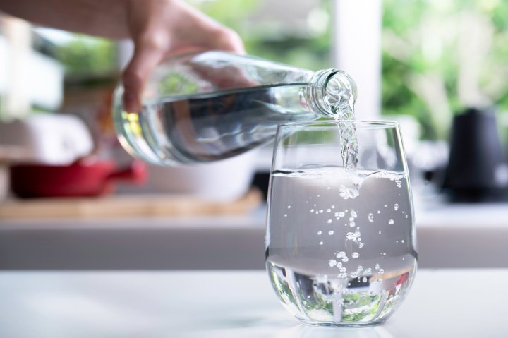 Импорт грузинской минеральной упал до минимума с 2022 года
