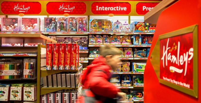 Знаменитый британский бренд Hamleys открывает второй магазин игрушек в Петербурге