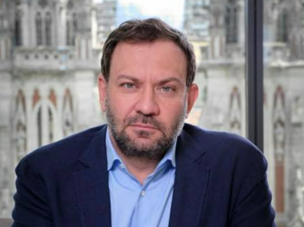 CEO «Связного» Евгений Давыдович уходит из компании CEO «Связного» Евгений Давыдович уходит из компании