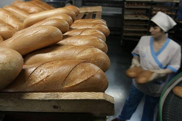 ФАС пообещала усилить контроль за ценами на хлеб и муку