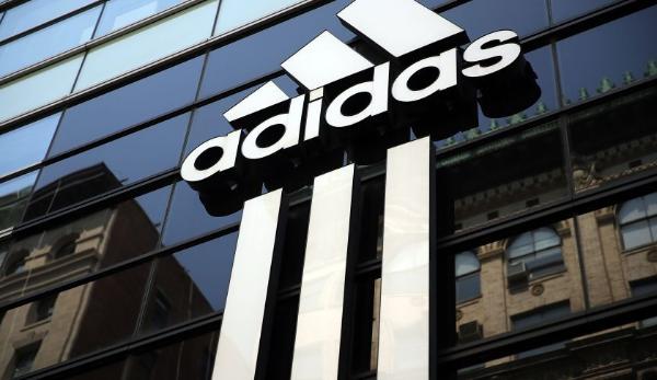 adidas прокомментировала сообщения о действиях мошенников от имени компании