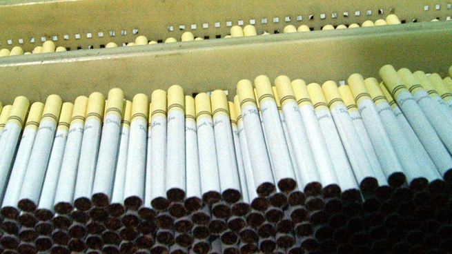 Только трем из пяти крупнейших табачных компаний удалось нарастить долю на рынке