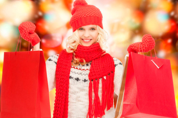 Новогодний шопинг: какие fashion-товары востребованы в преддверии зимних праздников