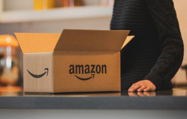 Amazon впервые в своей истории провел ребрендинг логотипа Amazon впервые в своей истории провел ребрендинг логотипа
