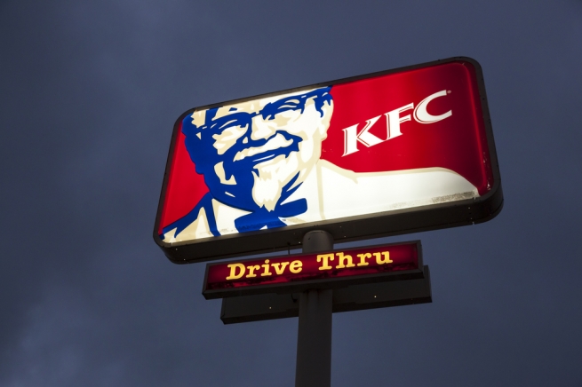 KFC распродает собственные рестораны франчайзи