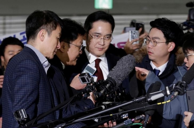Выдан ордер на арест главы Samsung
