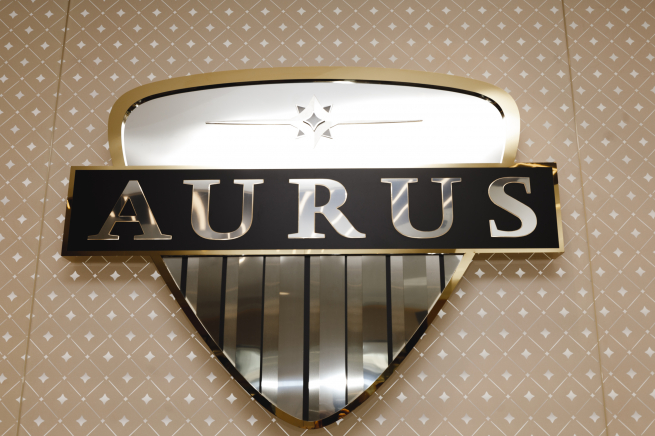 В Москве открылась первая в России галерея автомобильного бренда «Aurus»