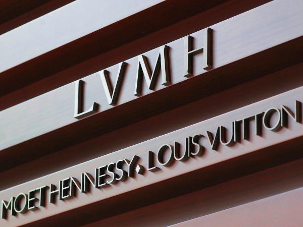 LVMH и Tiffany подадут друг на друга в суд