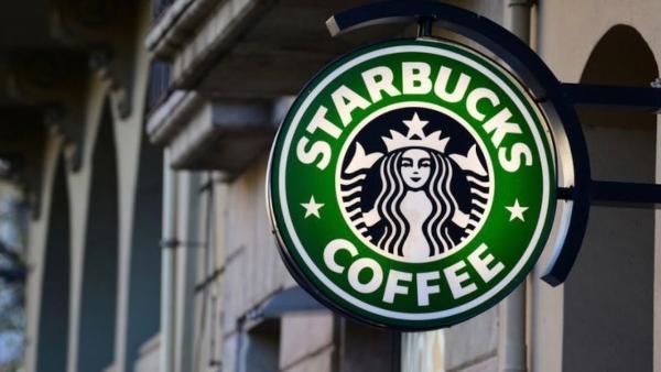 Starbucks запретил наливать кофе в персональные кружки посетителей