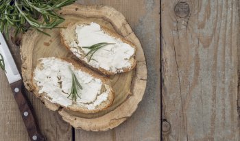Специалисты оценили качество творожных сыров на российских прилавках