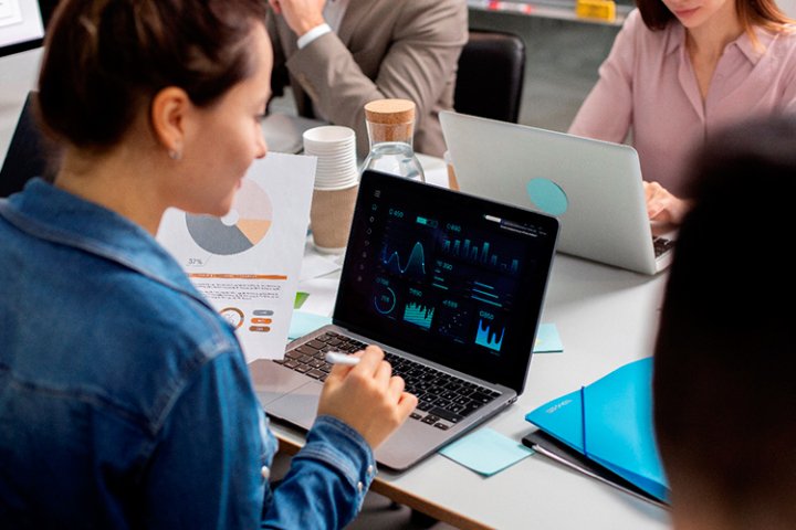 Omni, opti, connected: с чего реально начать производителю уже в этом году